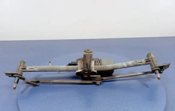 Skoda Fabia Mk1 (6Y) Front wiper linkage and motor 6Q1955119A