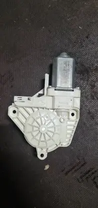Audi A8 S8 D4 4H Front door window regulator motor 8K0959801B