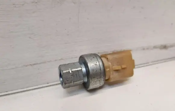 Citroen C4 Cactus Air conditioning (A/C) pressure sensor 9673005380
