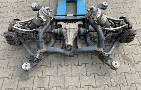 Volkswagen Touareg II Rear subframe 7P0500041