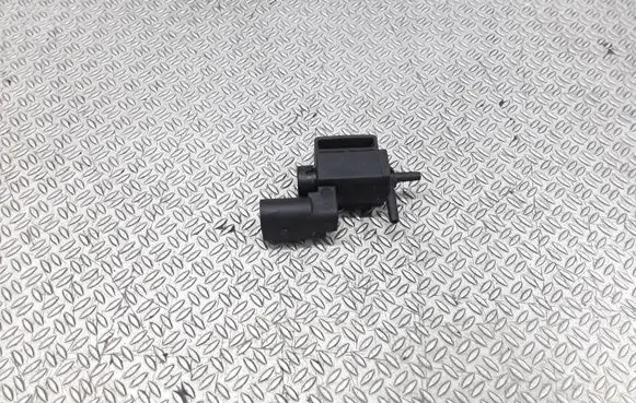 Audi A6 S6 C5 4B Turbo solenoid valve 037906283C