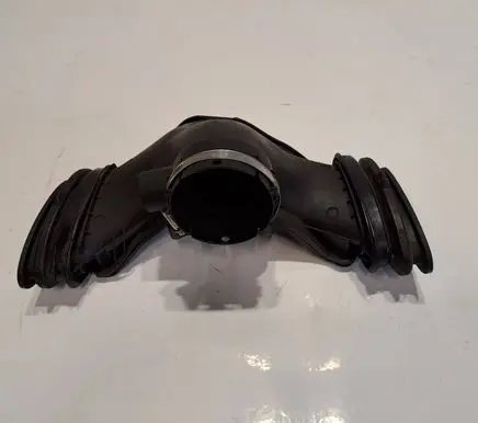 Air intake hose/pipe