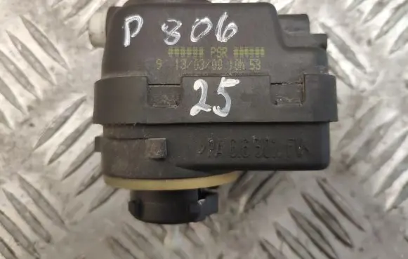 Peugeot 508 Headlight level adjustment motor 