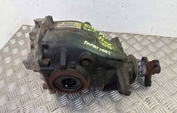 BMW 3 F30 F35 F31 Rear differential 7605589 EA5764281 0716030729210003
