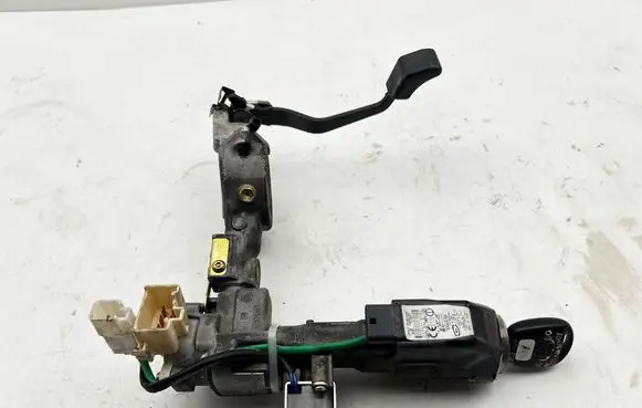 Toyota Land Cruiser (J120) Ignition lock 450206015 8978335030 626325000