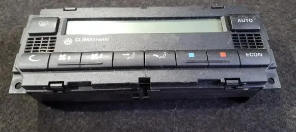 Volkswagen PASSAT B5 Climate control unit