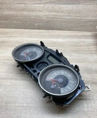 Renault Megane II Speedometer (instrument cluster) 8200408787