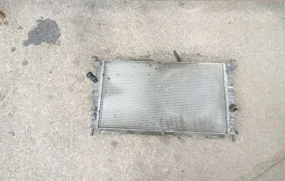 Ford Focus Coolant radiator 3M5H8005TL