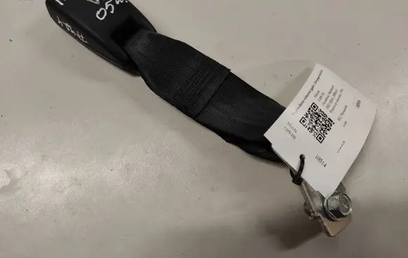 Mazda 5 Middle seatbelt buckle (rear) A714930