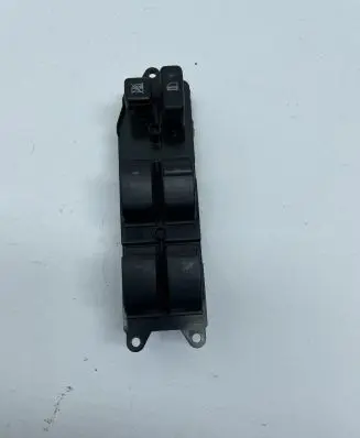 Toyota Corolla Verso AR10 Electric window control switch 848200F010 54355668D