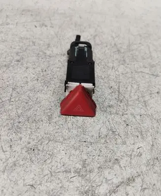 Volkswagen Golf V Hazard light switch