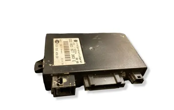 Audi A4 S4 B7 8E 8H Tow bar trailer control unit/module 8E0907383C 5DS00840803 S0004