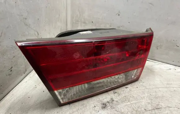 Hyundai Sonata Tailgate rear/tail lights 60330A