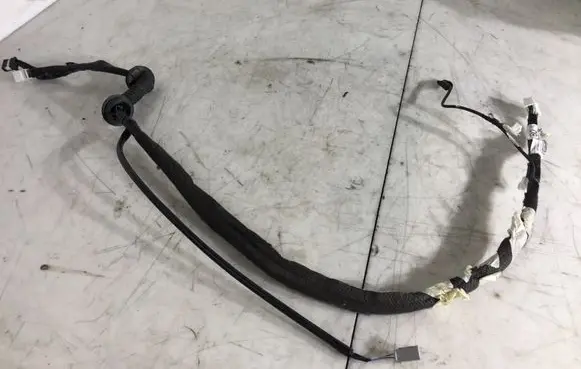 Toyota Avensis T250 Tailgate/trunk wiring harness 821840D800