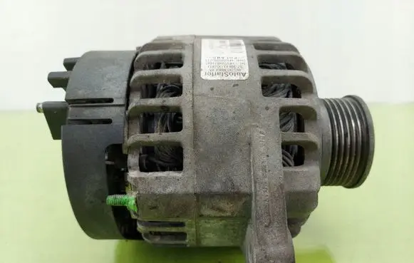 Opel Vectra C Generator/alternator 