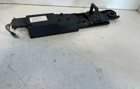 Audi A6 C7 Tailgate/trunk/boot lift motor 4F9827383H