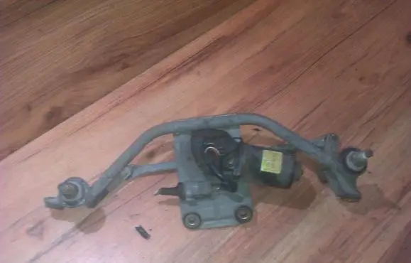 Renault Espace III Front wiper linkage and motor