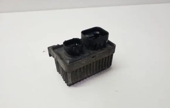 Opel Insignia A Glow plug pre-heat relay 55574293