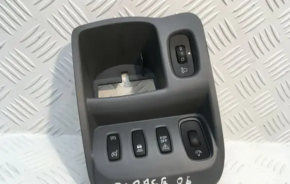Renault Espace - Grand espace IV A set of switches 8200147868