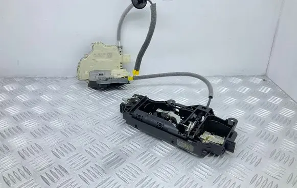 Audi A4 S4 B9 Rear door lock 4G0839016F 8W0837812A