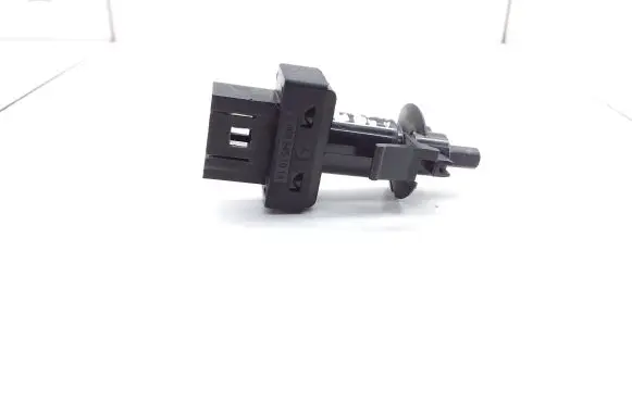 Mercedes-Benz B W245 Brake pedal sensor switch A0065451014