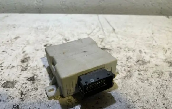 Toyota Corolla Verso AR10 Window wiper relay 150696 200206S