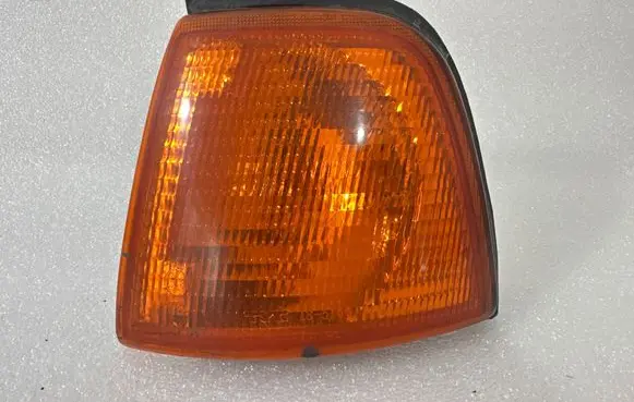Audi 80 90 S2 B4 Front indicator light 185144B