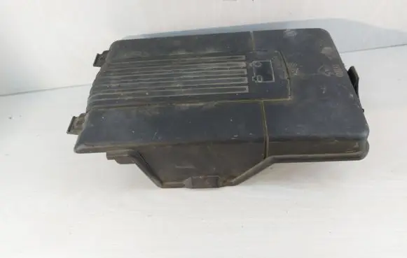 Volkswagen Golf V Battery box tray cover/lid 1K0915443C