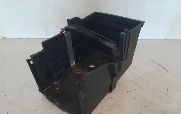 Ford Focus C-MAX Battery box tray 10723