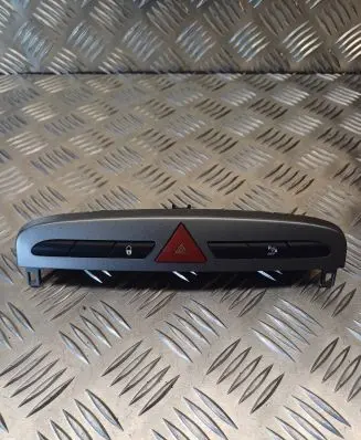 Peugeot 308 Hazard light switch 9659793577 03069020 706310
