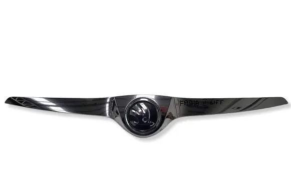 Skoda Fabia Mk2 (5J) Front bumper upper radiator grill 5J0853633C 5J0853661A