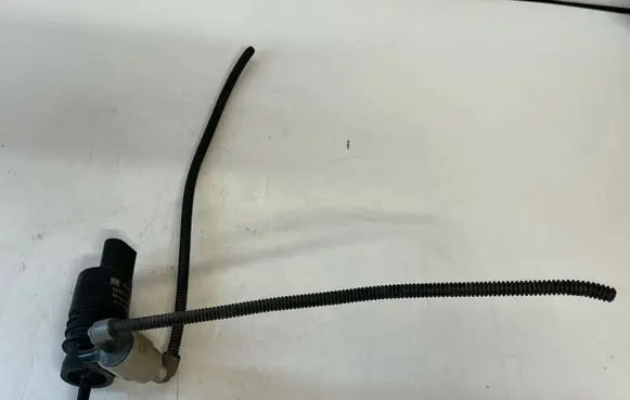 Opel Insignia A Windscreen/windshield washer pump 13250357