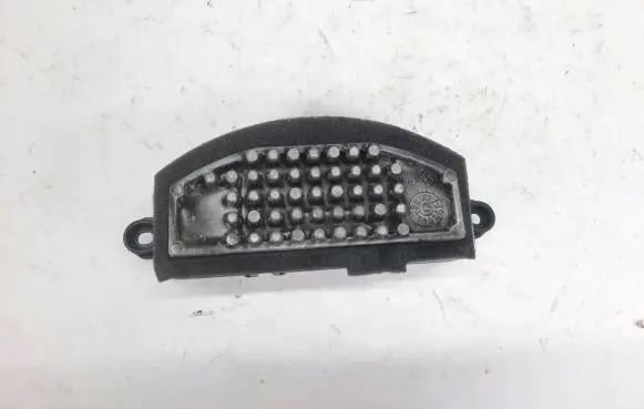 BMW 2 F45 Heater blower motor/fan resistor 9377854