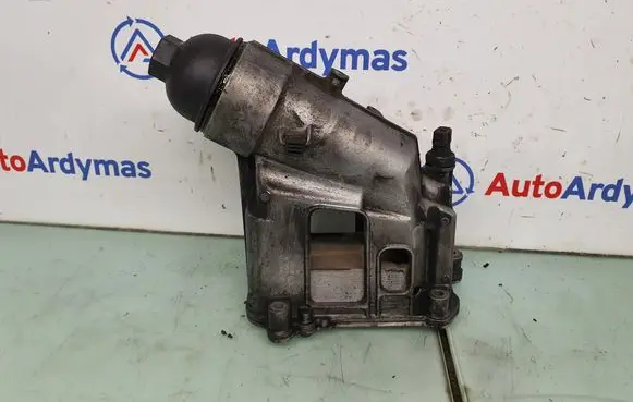 BMW 5 E60 E61 Oil filter mounting bracket 7797392 11427797392 7807799