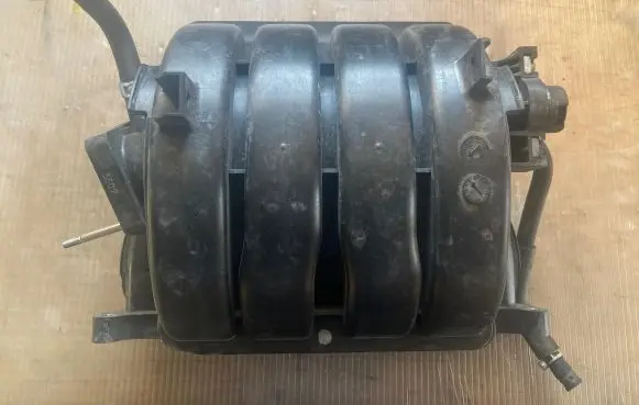 Suzuki SX4 S-Cross Intake manifold