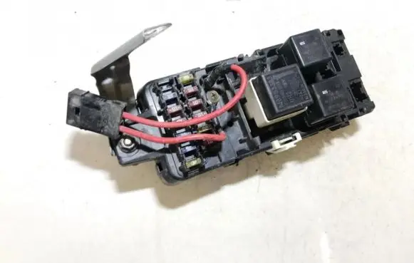 Mitsubishi Carisma Fuse box set mr953355