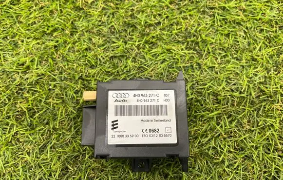Audi A8 S8 D4 4H Auxiliary heating control unit/module 4H0963271C 2210003359