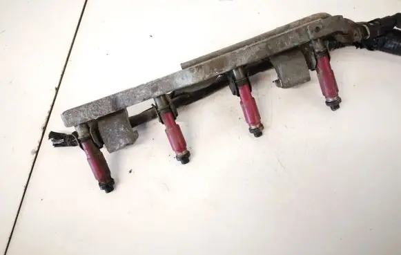 Mazda 3 I Fuel main line pipe