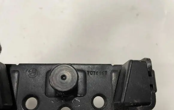 BMW 3 E90 E91 Loading door lock loop/hook striker 7078167