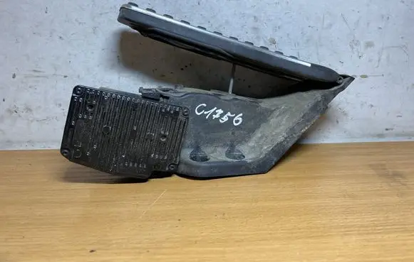 Mercedes-Benz GLC X253 C253 Accelerator throttle pedal A2533003000 C1756