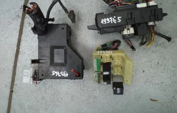 Volvo S40, V40 Fuse box set