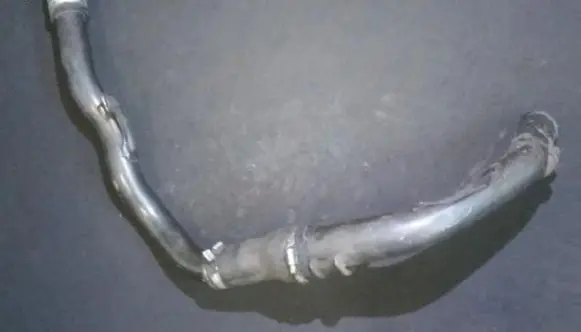 Intercooler hose/pipe