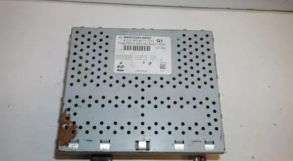 Mercedes-Benz C W205 HiFi Audio sound control unit A2229009211