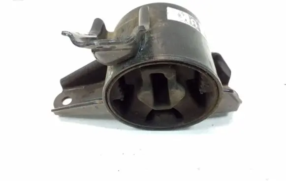 KIA Sportage Engine mount bracket