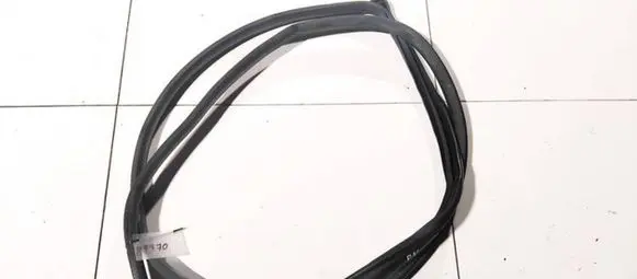 Mazda 5 Rubber seal front coupe door 
