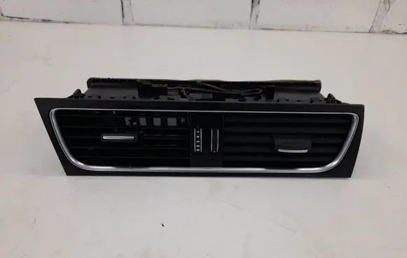 Audi A4 S4 B8 8K Dash center air vent grill 8T1820951E