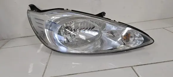 Ford Ka Headlight/headlamp 45940748 C547