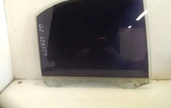 KIA Sorento Rear door window glass 43R000382