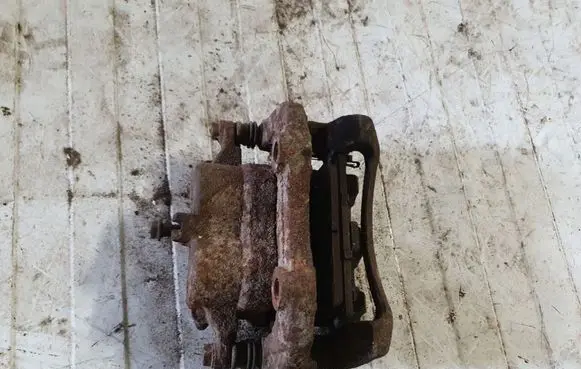 Nissan X-Trail T30 Front brake caliper NOCODE