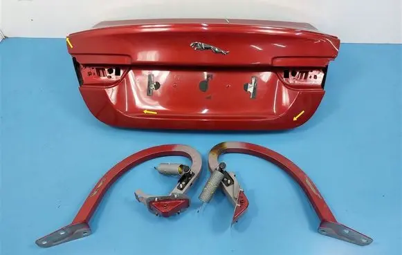 Jaguar XE Tailgate/trunk/boot lid 